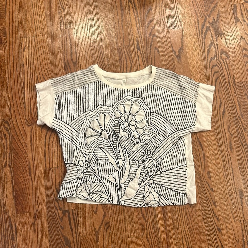 Anthropology white tshirt with blue stitching